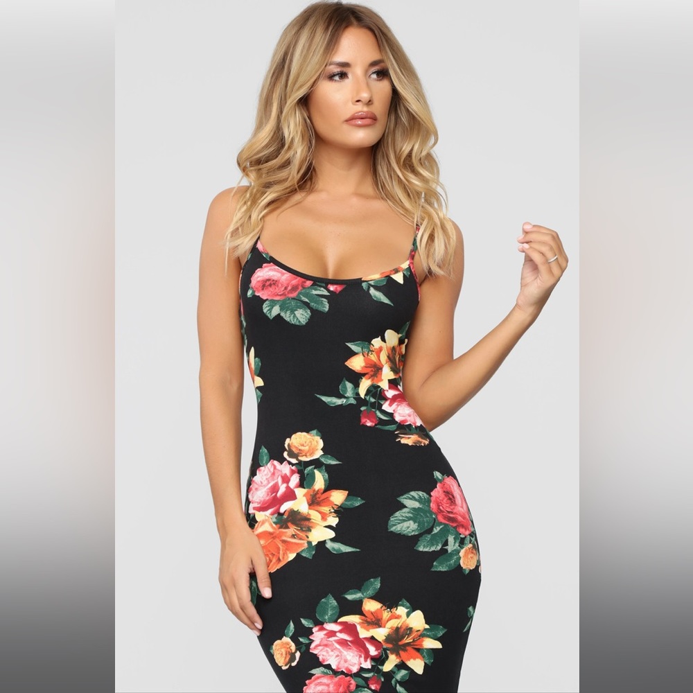 FASHION NOVA
